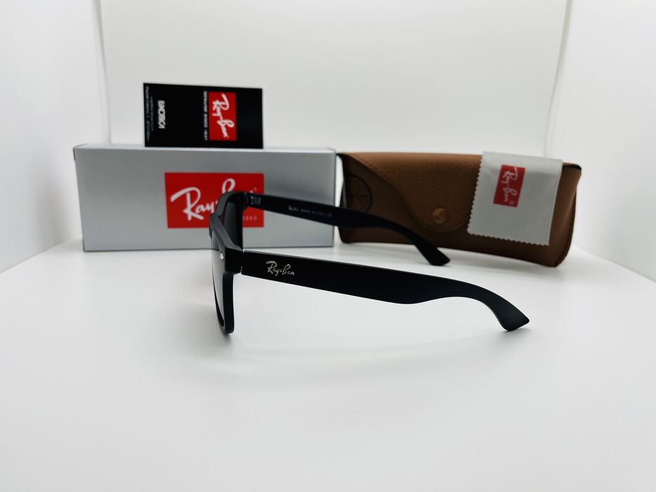 Поляризаційні окуляри Ray Ban Wayfarer 2140P Matt Black