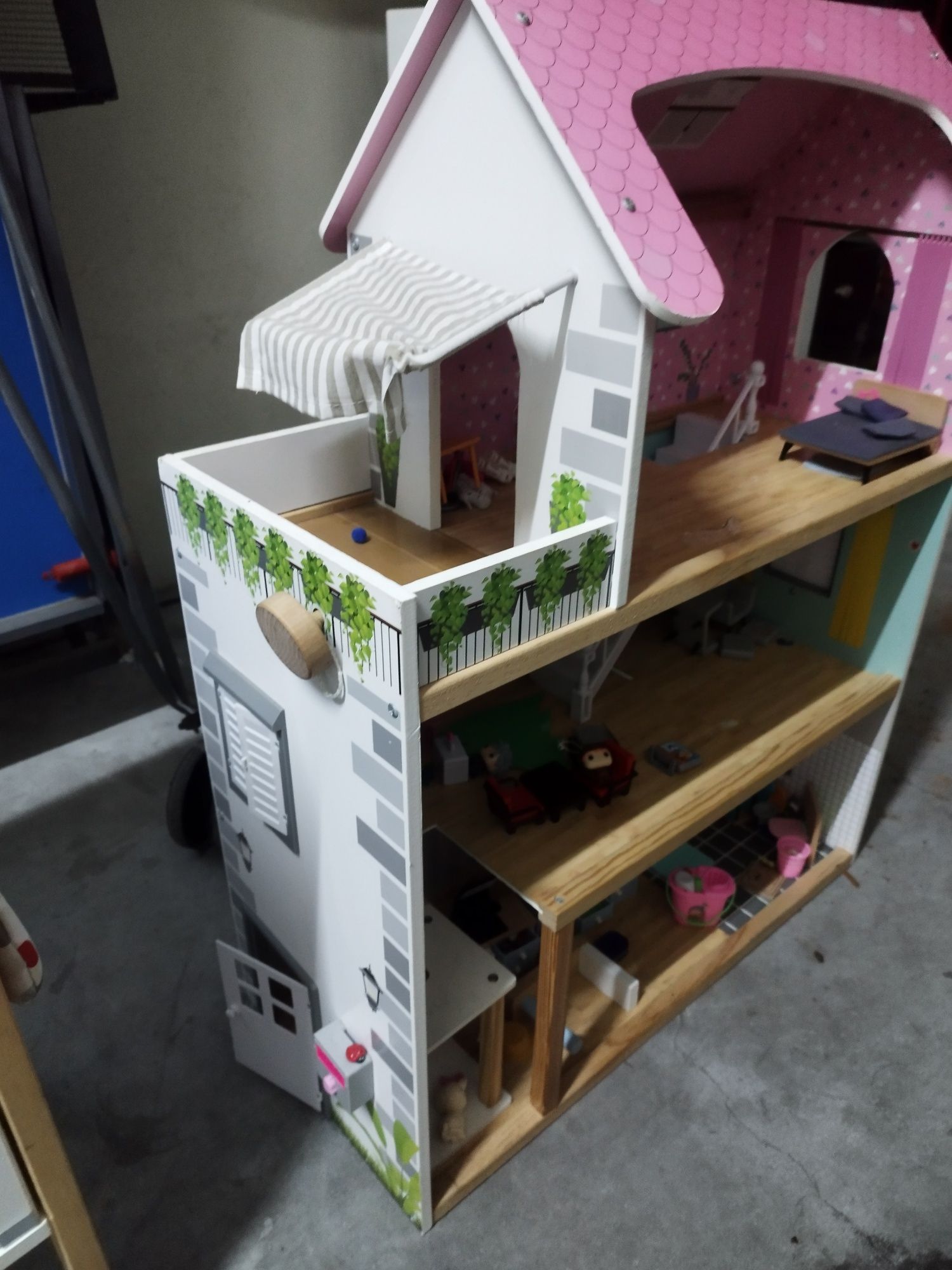 Pack de cozinha e casa de brincar, mais quadro em lousa