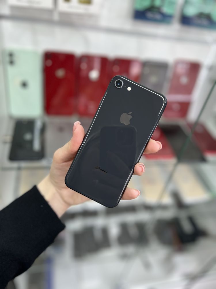 Iphone 8 86% рідний акум 64gb