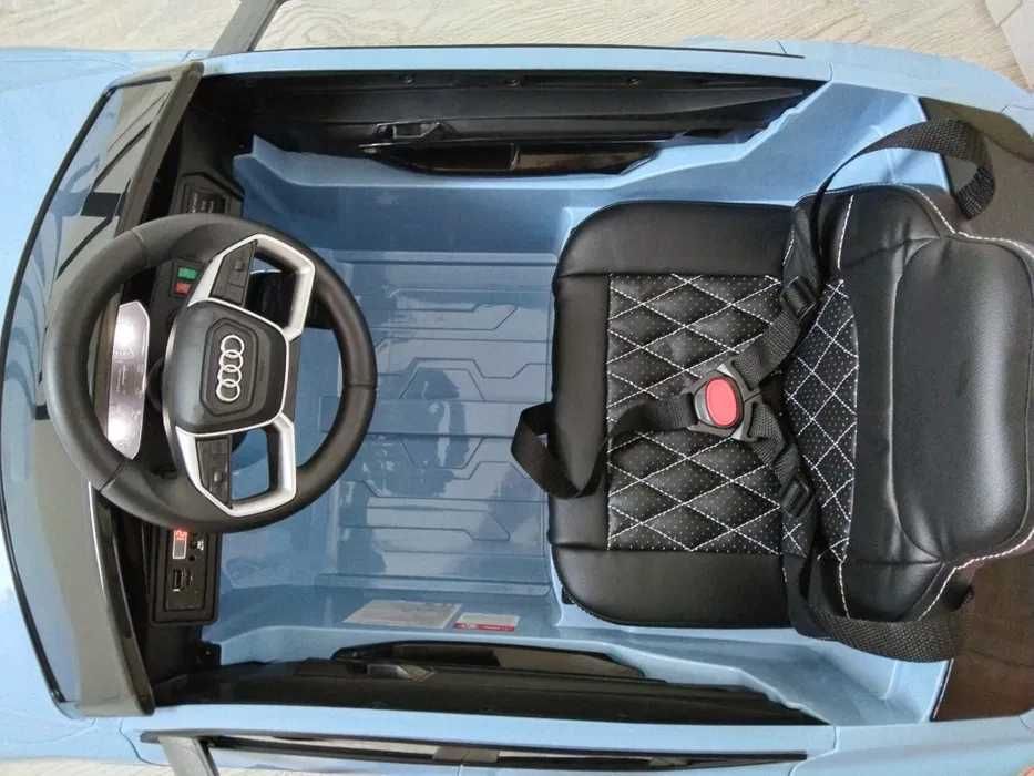 Auto autko Pojazd Audi E-Tron 4x4 180W na akumulator dla dzieci