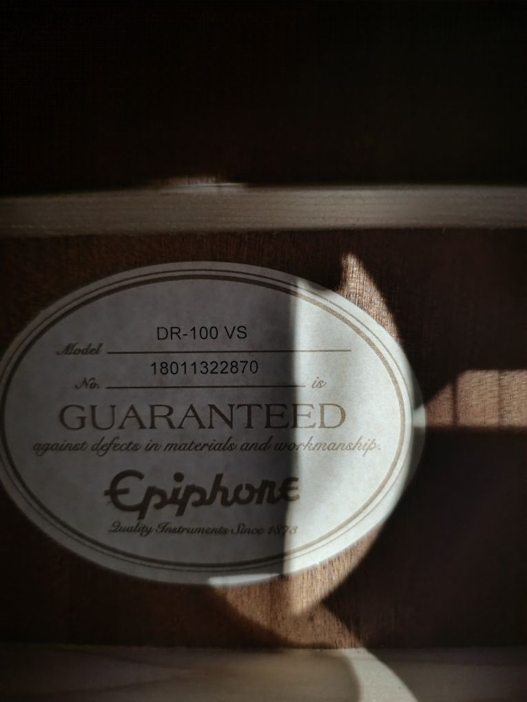 Epiphone DR-100 VS gitara