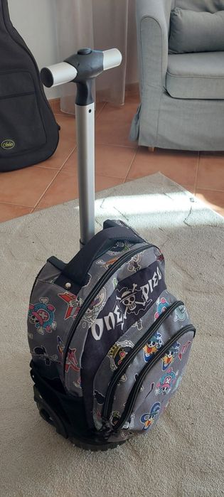Mochila com rodinhas one piece