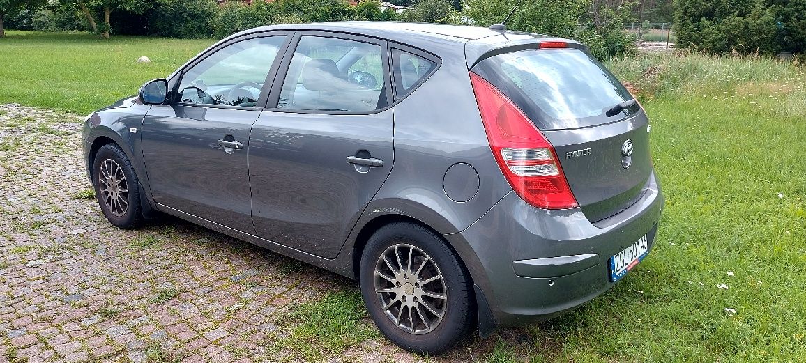 Hyundai i30 1.6b