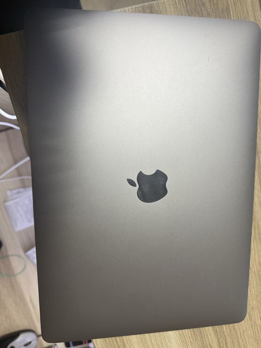 MacBook Pro 2017 i7 16/512ssd a1708 без зарядки