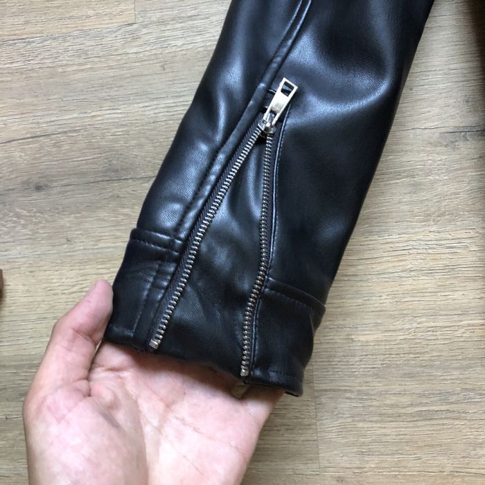 Чоловіча косуха шкірянка Zara
