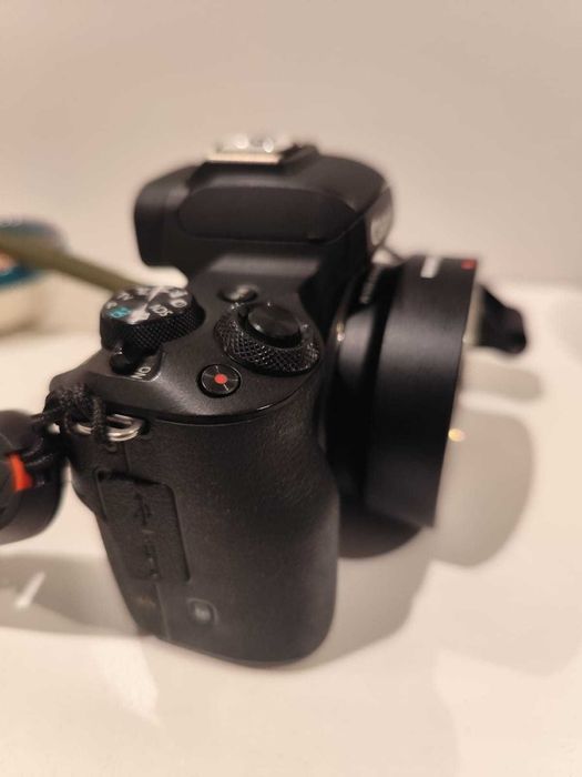 Reservado CANON M50 + adaptador EF-EOS M