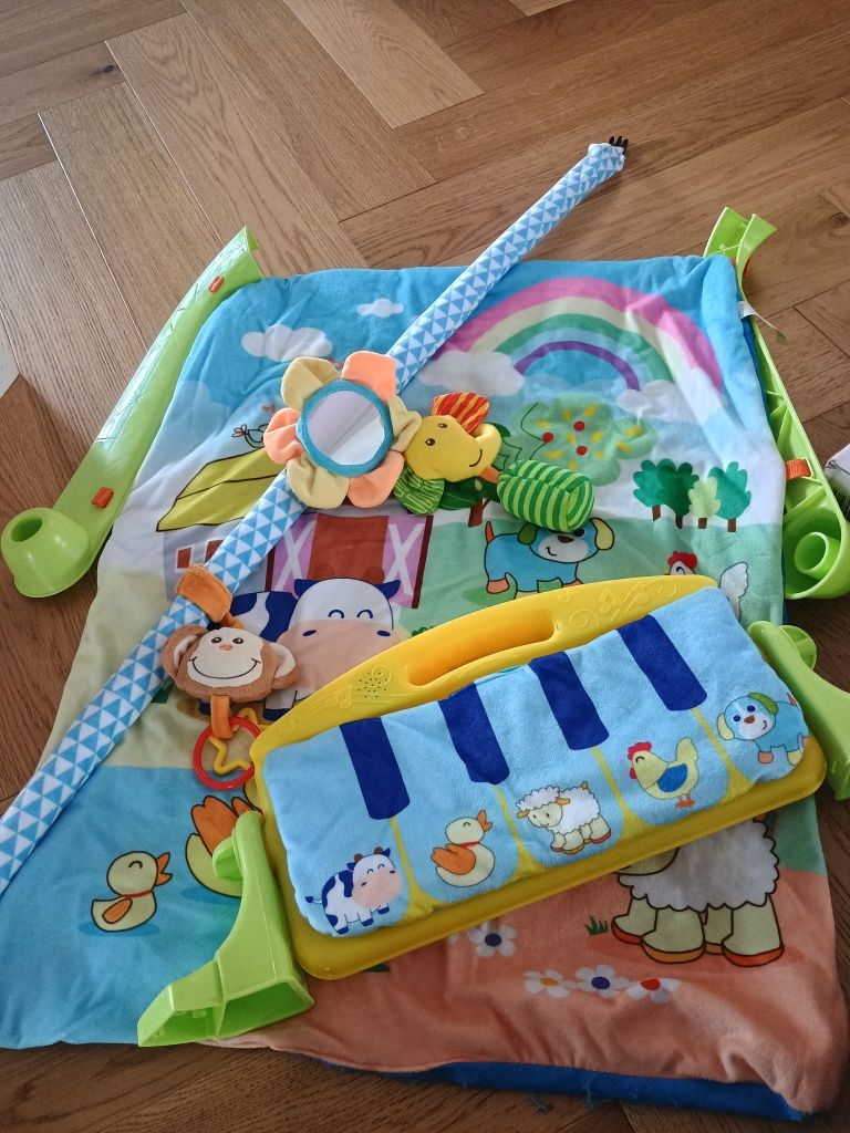 Duża mata edukacyjna, pianino