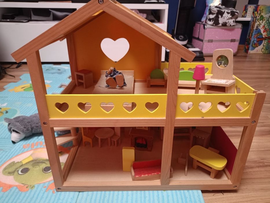 Domek dla lalek z akcesoriami