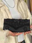Clutch Vintage preta, bordada a missangas.