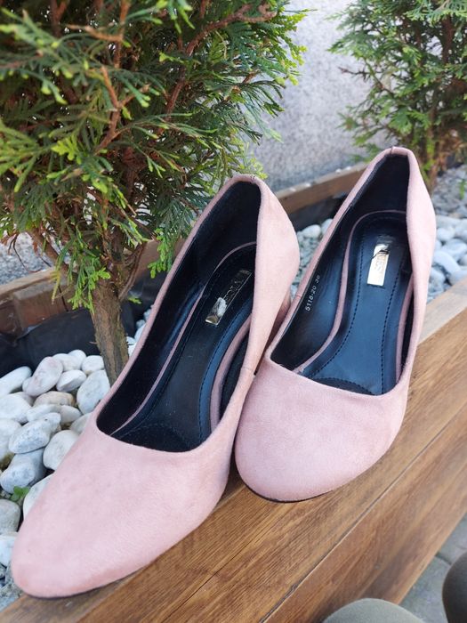 Buty szpilki na szerszym obcasie/ słupku 36