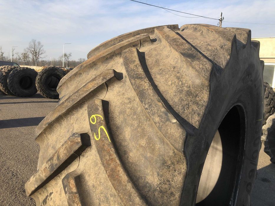 900/60r38 Opona Continental SVT Radial 90% Bieżnika