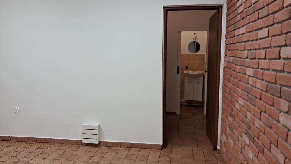Wynajmę 26m² lokal po remoncie w centrum Niemodlina