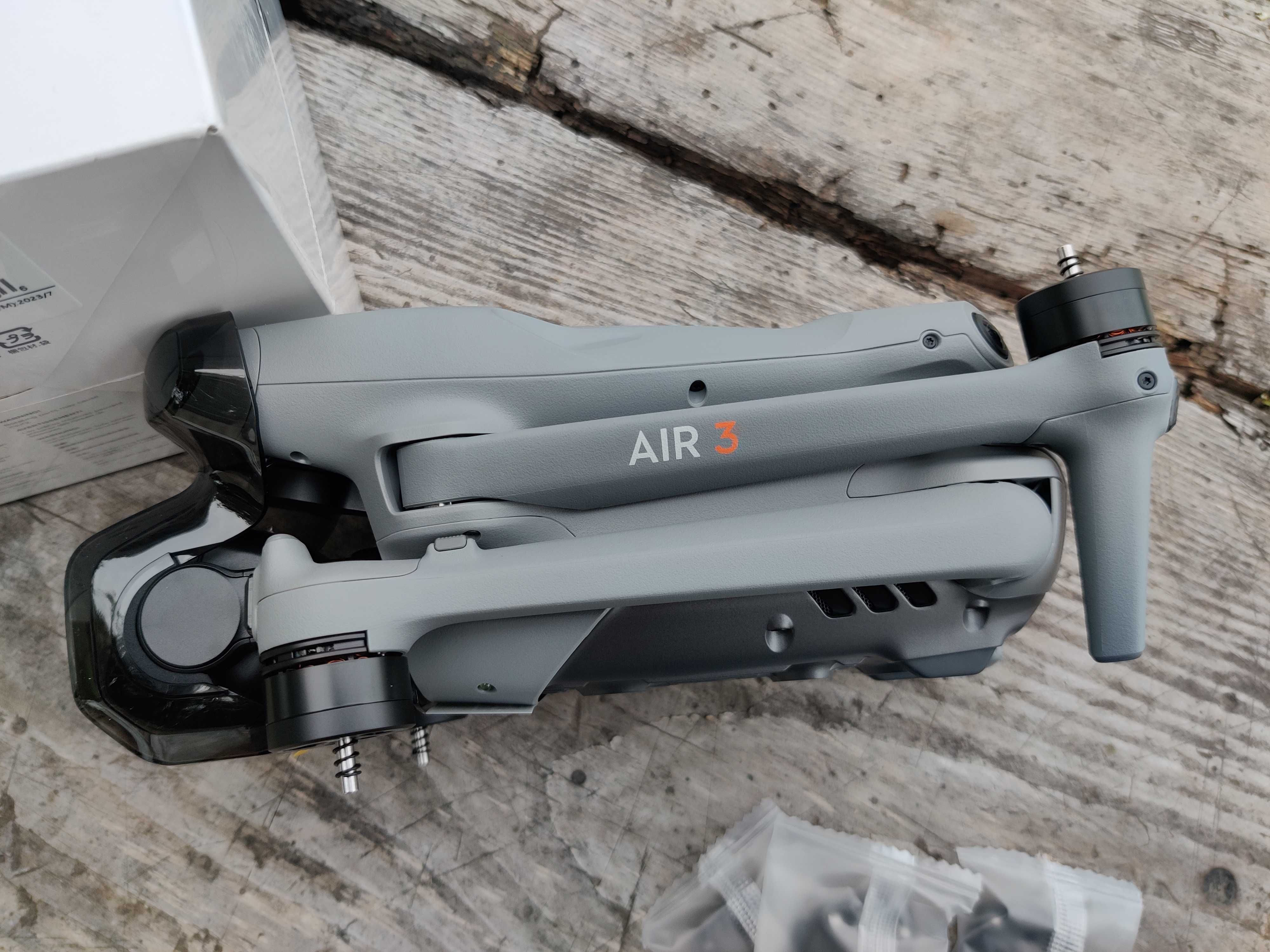 НОВИЙ DJI Air 3 (DJI RC-N2) дрон квадрокоптер 3x zoom drone Mavic