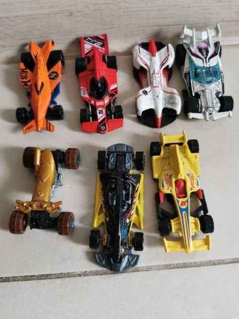 Hot wheels resorak wyścigówka bolid formuła 1.