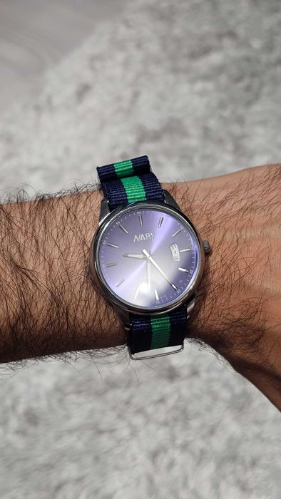 Relógio com Data Azul e com Pulseira Nylon Azul e Verde
