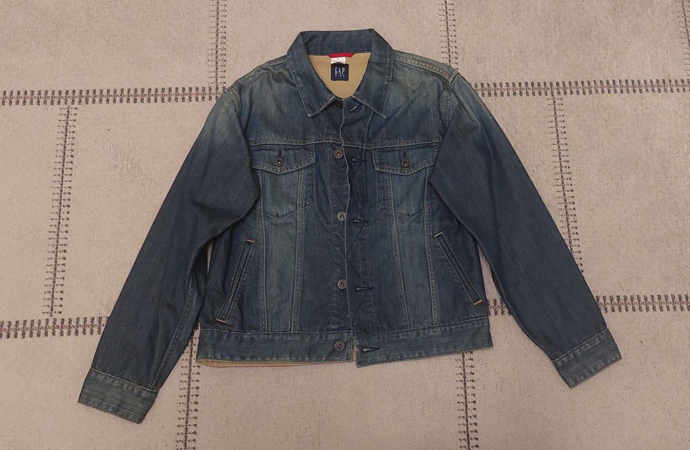 Куртка Gap на розмір 164 в новому стані