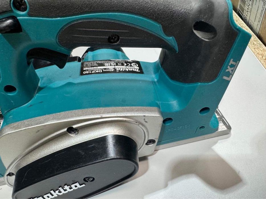 Makita DKP 180 strug na  batrie