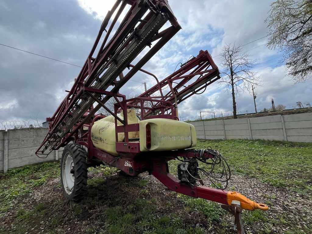 Оприскувач причіпний Hardi Comander 2800