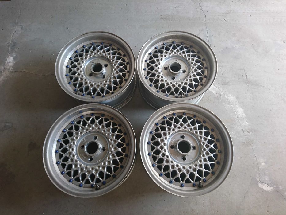 klasyczne felgi RIAL Arc COBRA RS 15x7 et23 Opel VW german style 4X100