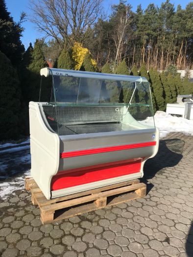Lada witryna chłodnicza BOCHNIA 1,2 m x 0,9 m. I inne urządzenia.