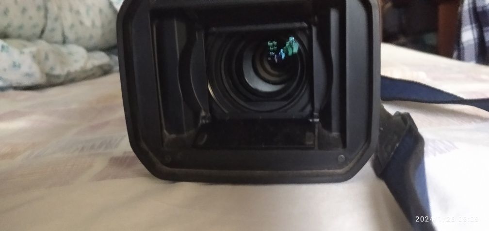 Soni DCR-VX2100E відеокамера.
