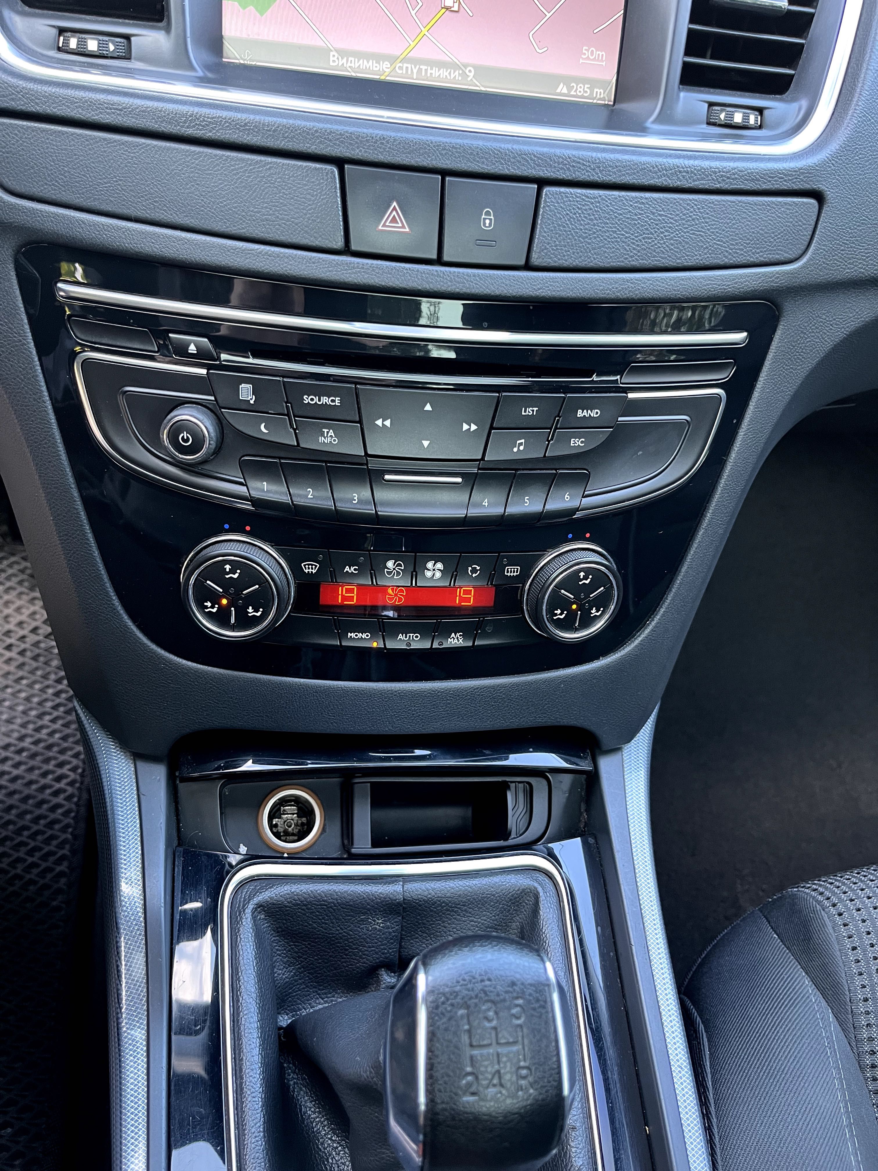 Peugeot 508 SW 2012 1.6 Дизель універсал панорамний дах пежо 508