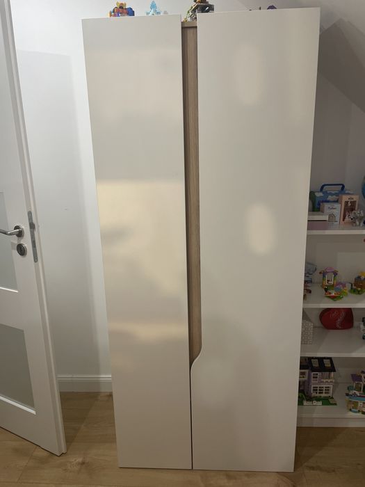 Łóżko piętrowe z biurkiem i szafą Zestaw mebli