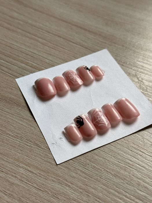 press on nails-opis!!