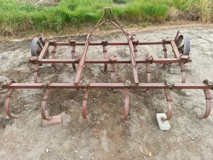 Sprzęt rolniczy, kultywator, brony, wóz drewniany, śrutownik