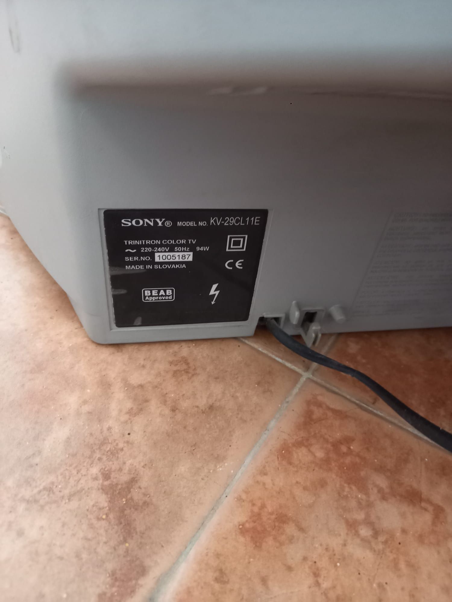 TV Sony Trinitron Color KV-29CL11E