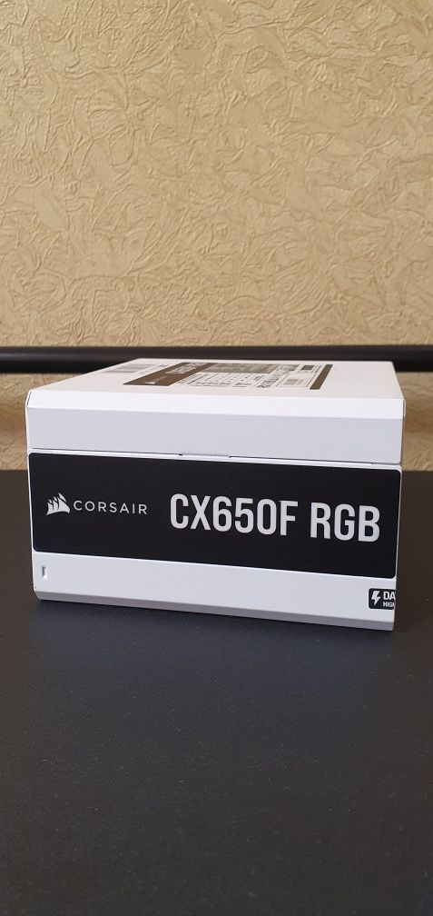 Блок живлення Corsair CX650F RGB 650 Watt ATX