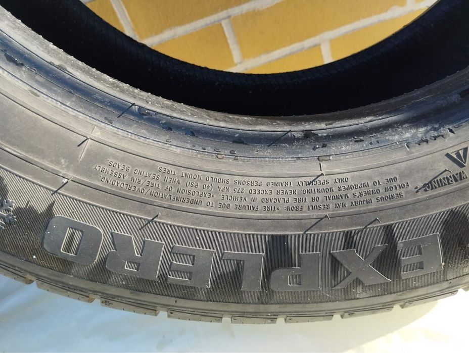 225/65 17 залишились від попереднього авто ,брав нові рік назад