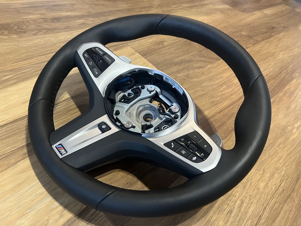 Руль M BMW G01 G02 G05 G05 G07 G12 G15 G20 G22 G24 G26 G30 G32 кермо