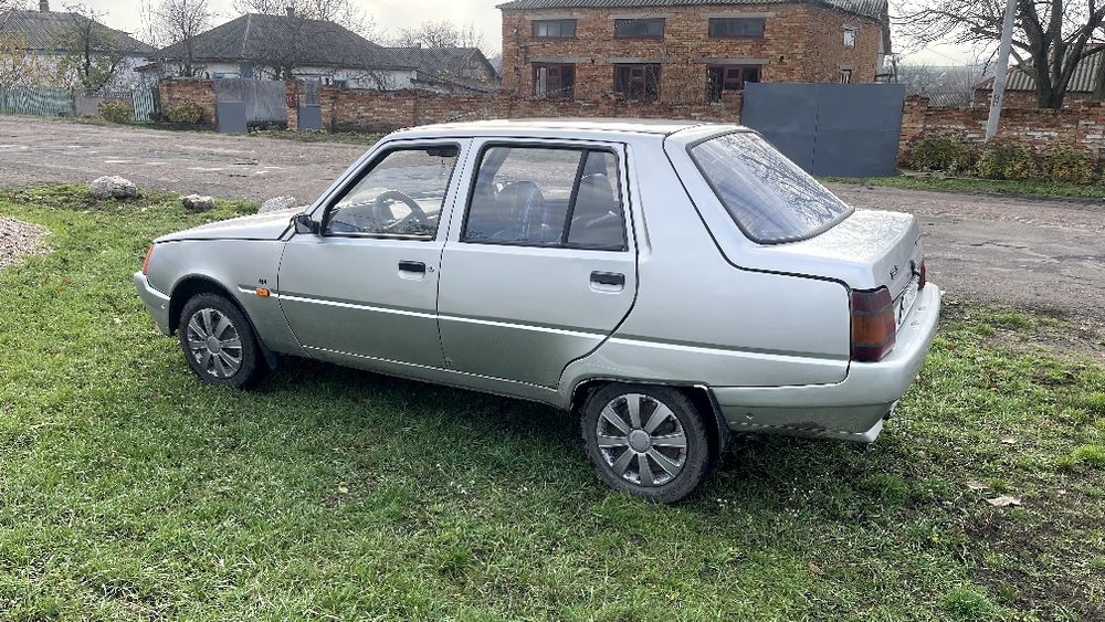 Zaz Slavuta газ бензин