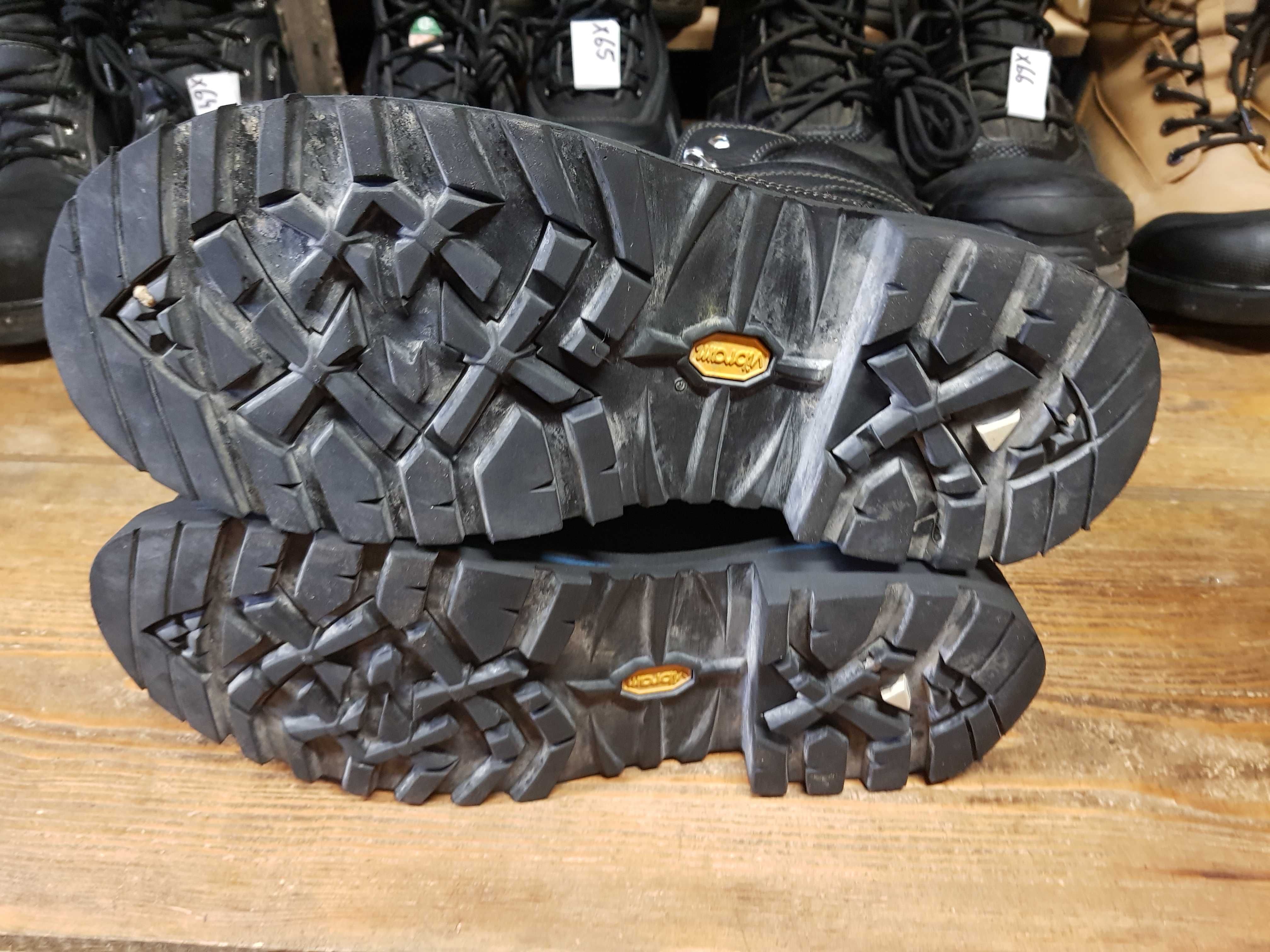 Buty robocze DAKOTA rozm 44 wkł 29 cm S3