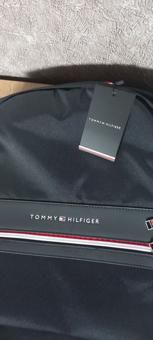 Рюкзак Tommy Hilfiger томи хилфигер черный