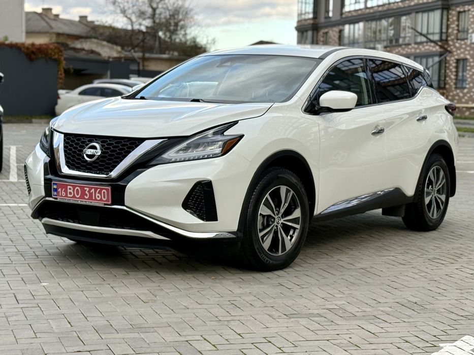 Nissan murano 2022року випуску
