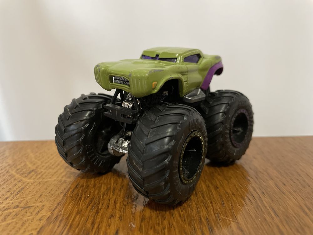 Машина Хот Вилс Монстер Трак Hot Wheels Monster Truck GJG77