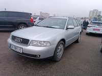 AUDI A4 2000 року