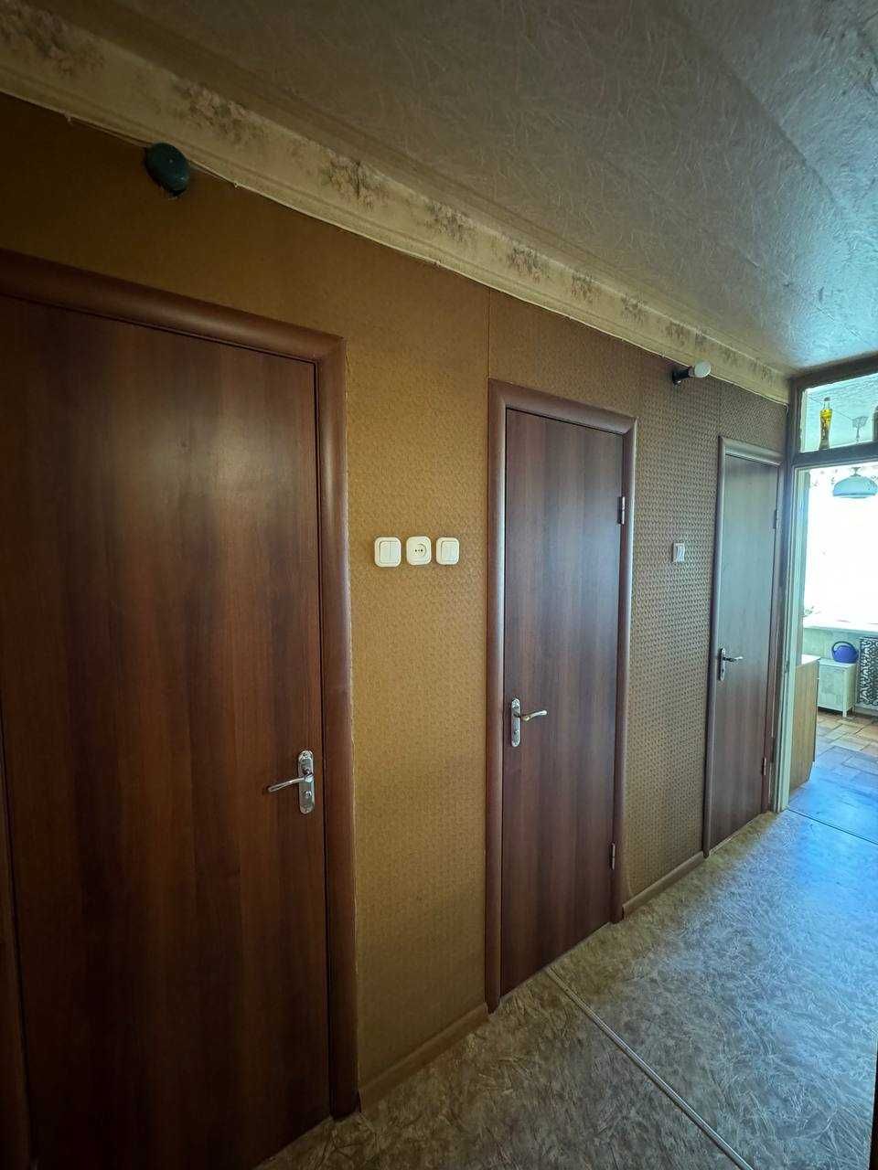 Продам двокімнатну на правому березі  !!!ЦЕГЛА!!!ГАЗ!!!