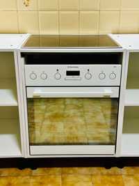 Forno com placa Eletrolux