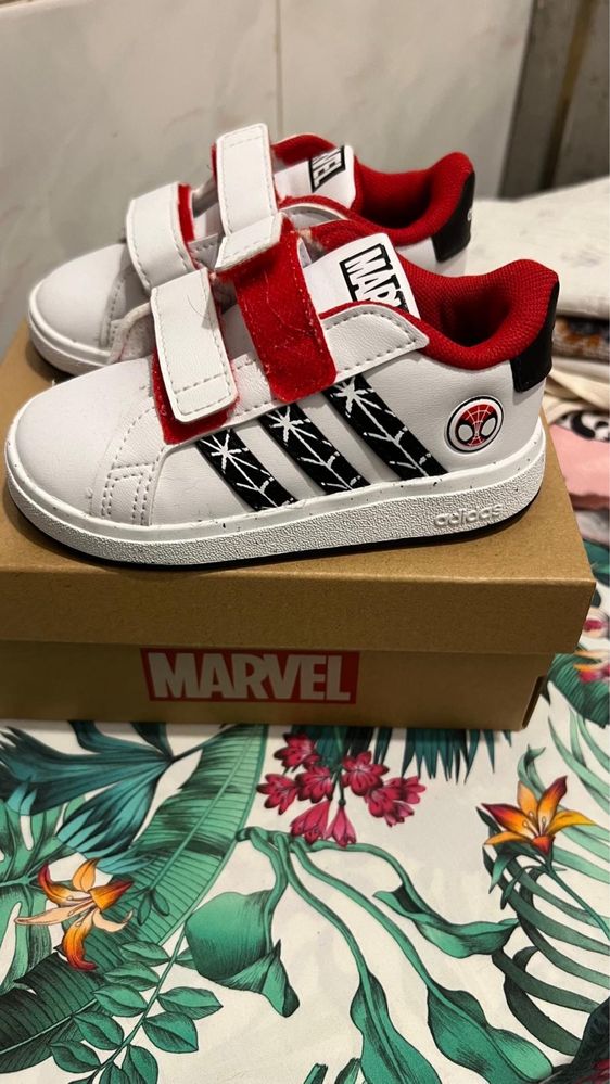 Adidas Spider Man n 22 E 23