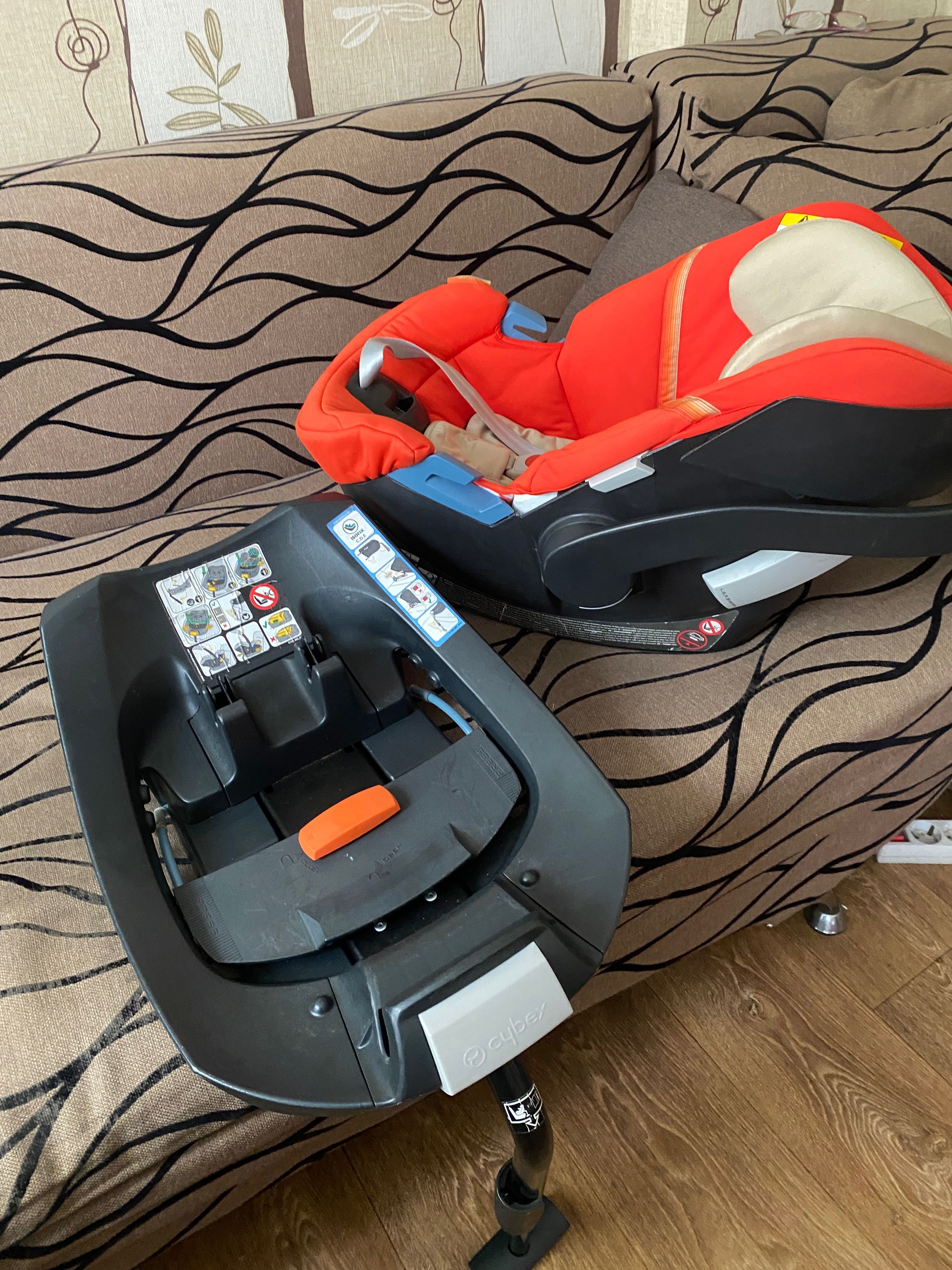 Автокрісло з базою Cybex