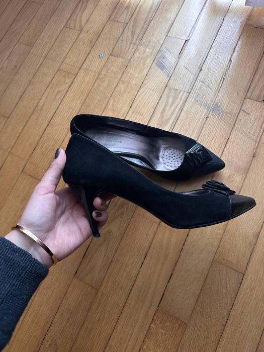 Туфлі жіночі замшеві з лаковою вставкою