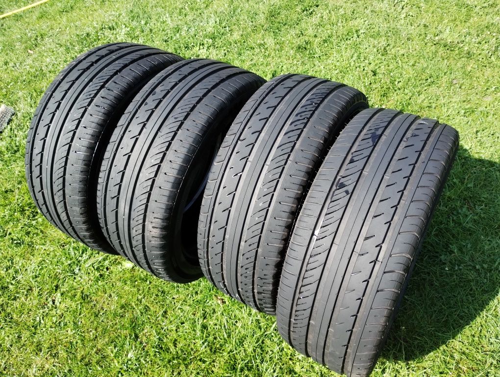 Продам шини 225/45r17