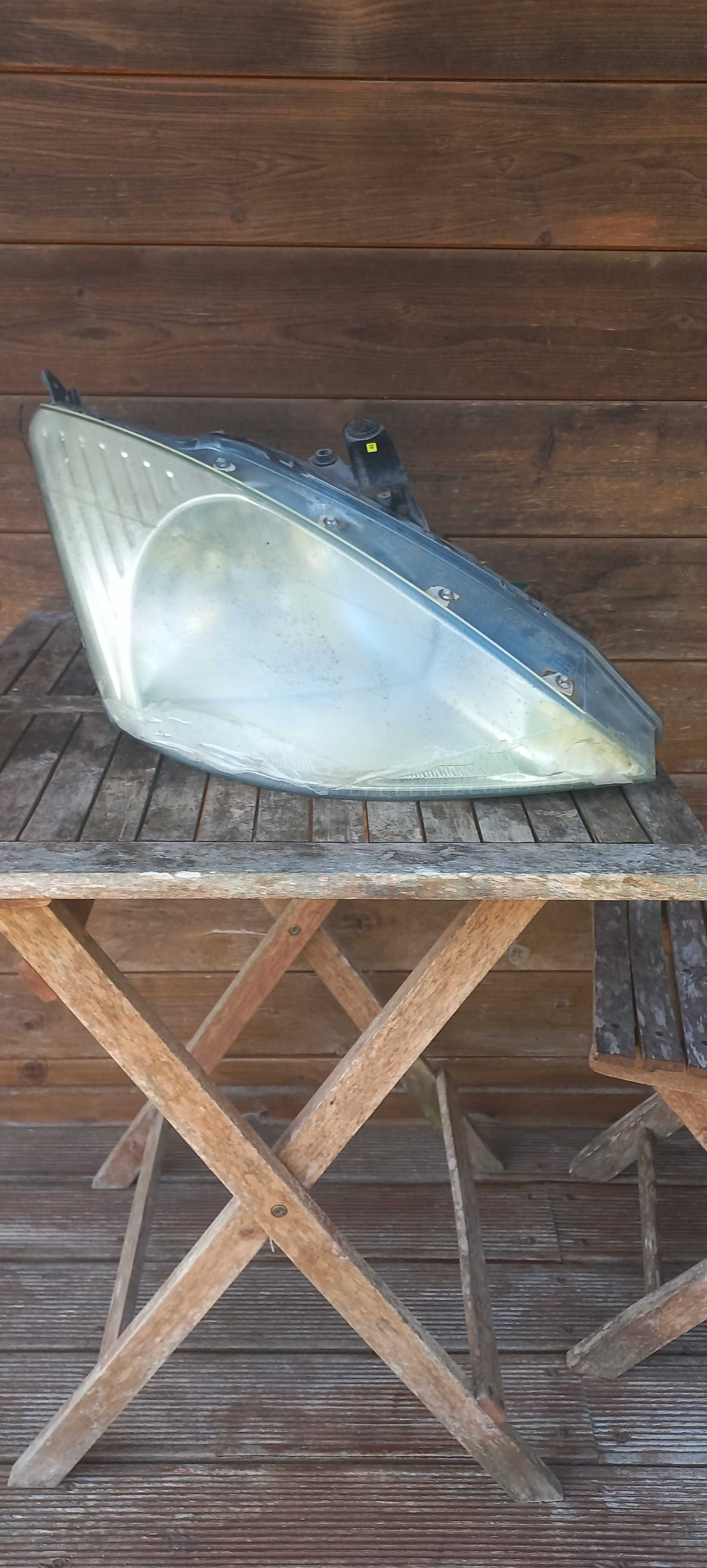 Farol direto de peças de Ford focus 1.6 Zetec Rocam 2002 Gasolina
