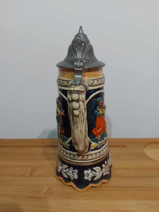 Stary Niemiecki Kufel ręcznie zdobiony