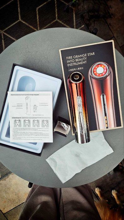 LED масажер для обличчя