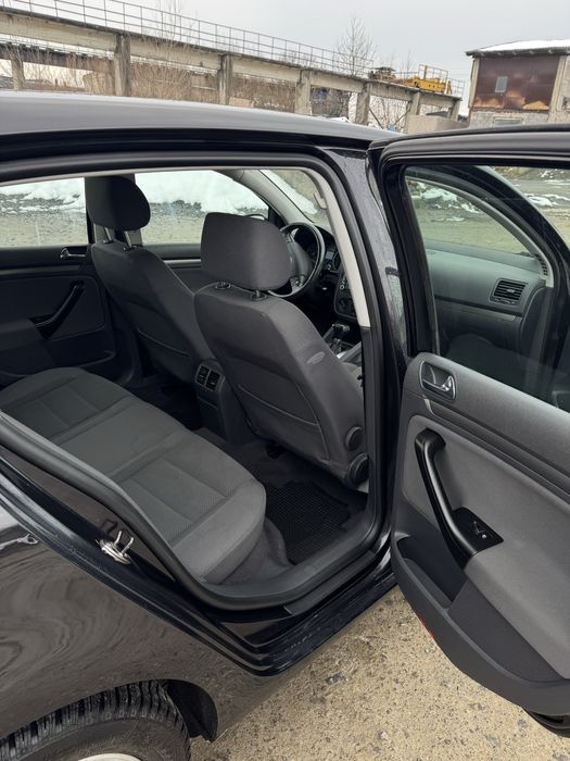 Volkswagen Golf 5 • 2004 рік • АКПП