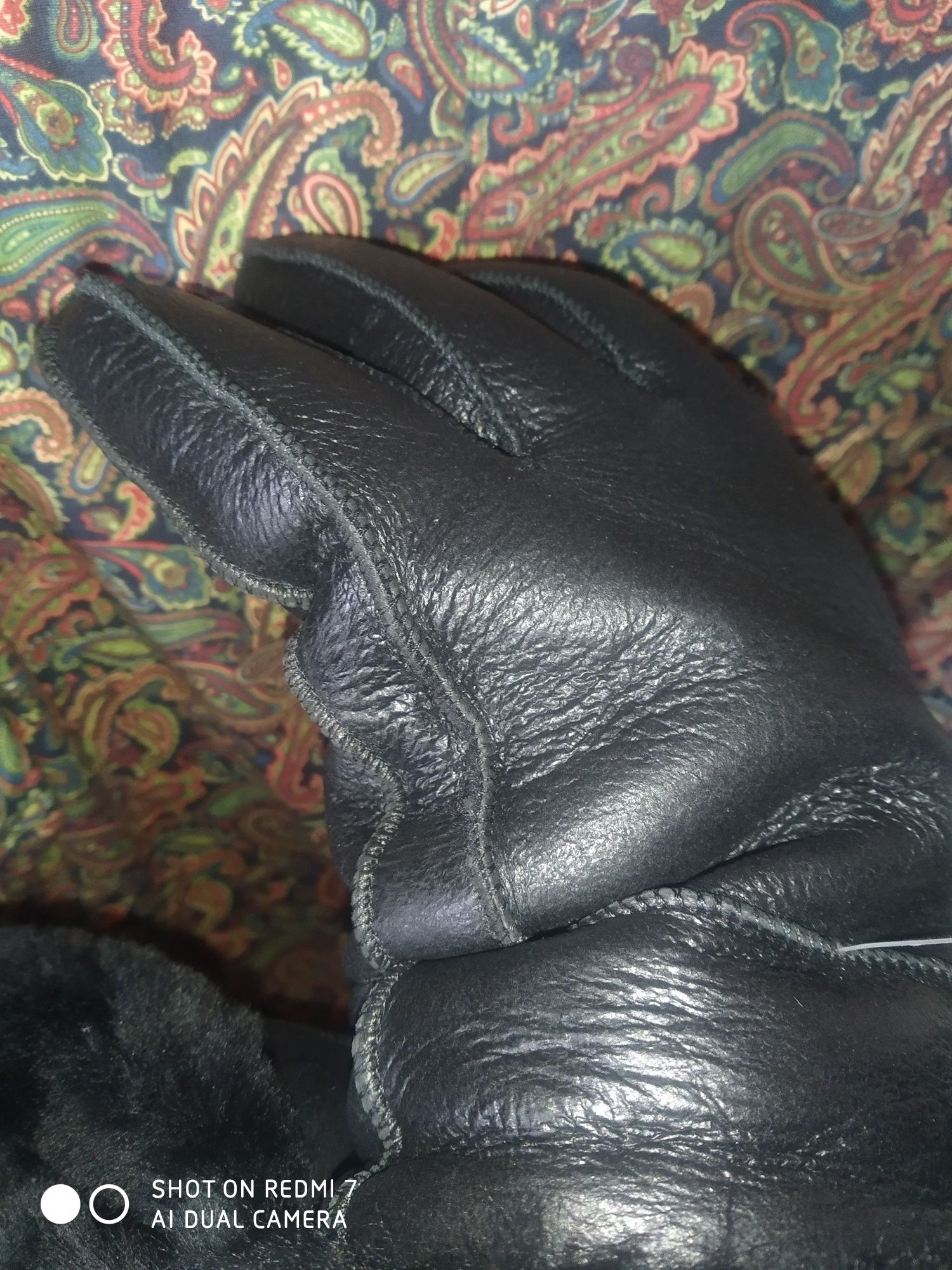 Кожаные новые перчатки варежки рукавицы на овчине мутоне цигейка